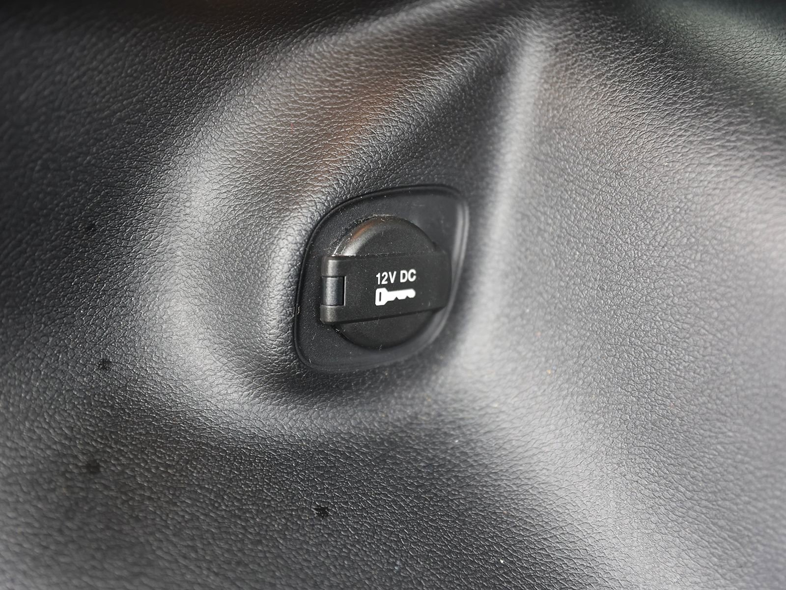 Used 2021 Jeep Cherokee Latitude Lux w/ Comfort/Convenience Group image 14