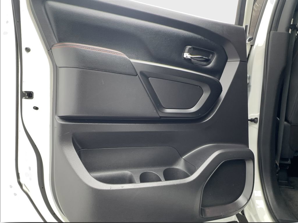 Used 2021 Nissan Titan PRO-4X image 25
