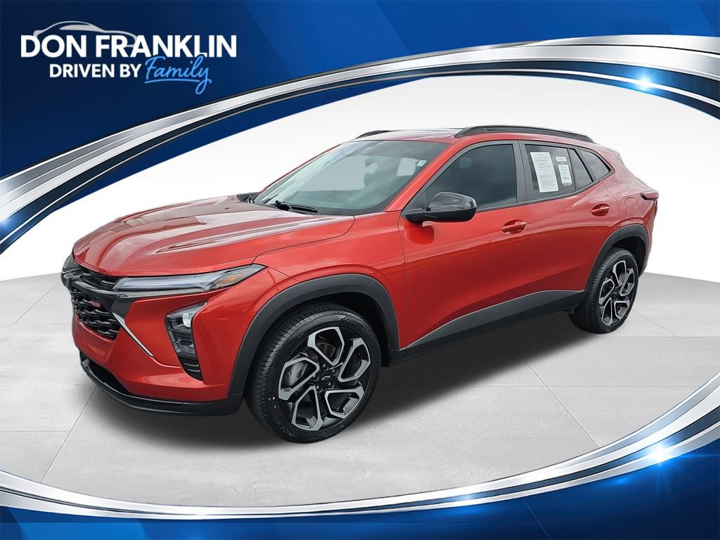 Used 2024 Chevrolet Trax RS w/ Sunroof Package FWD image 1
