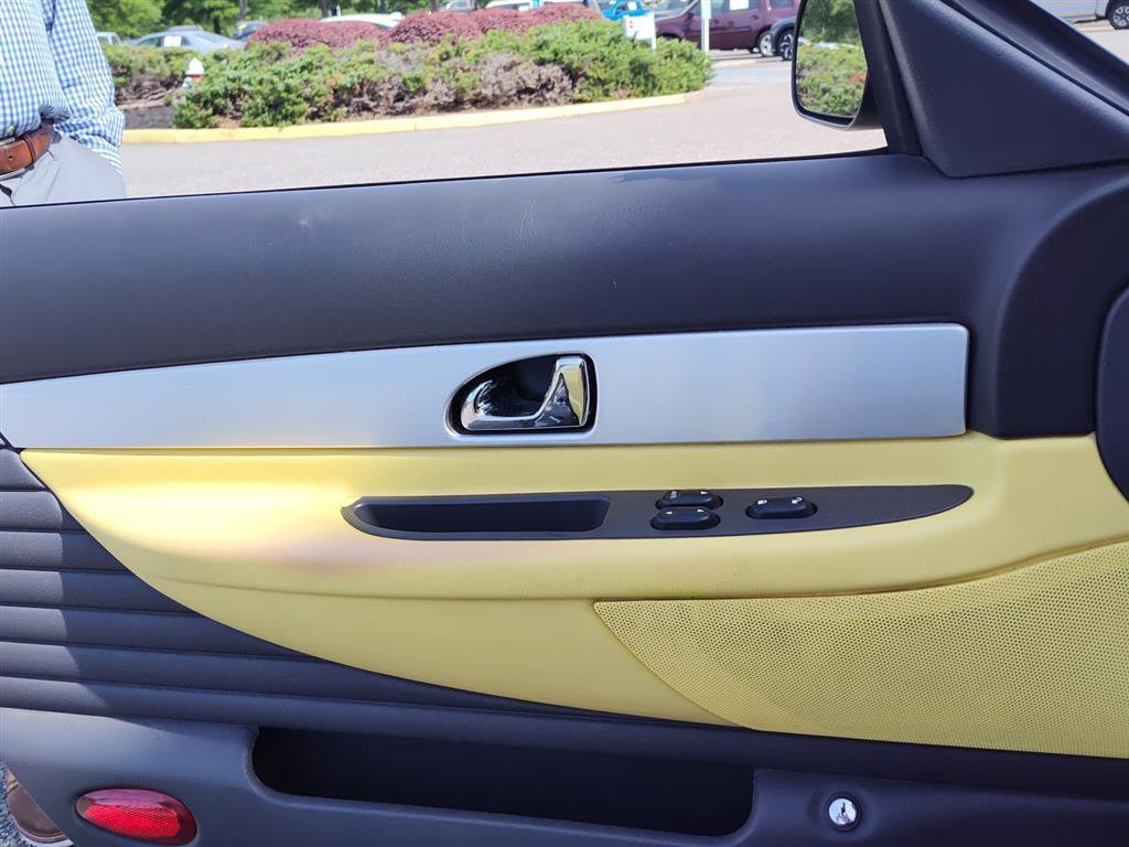 Used 2002 Ford Thunderbird Deluxe image 7