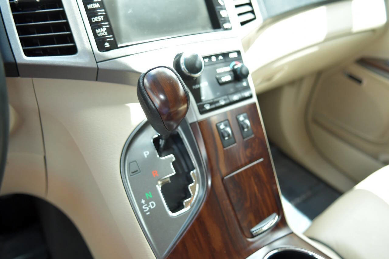 Used 2013 Toyota Venza Limited w/ Tow Prep Pkg image 22