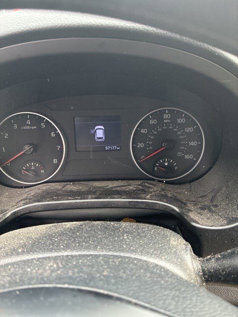 Used 2023 Kia Seltos LX image 3