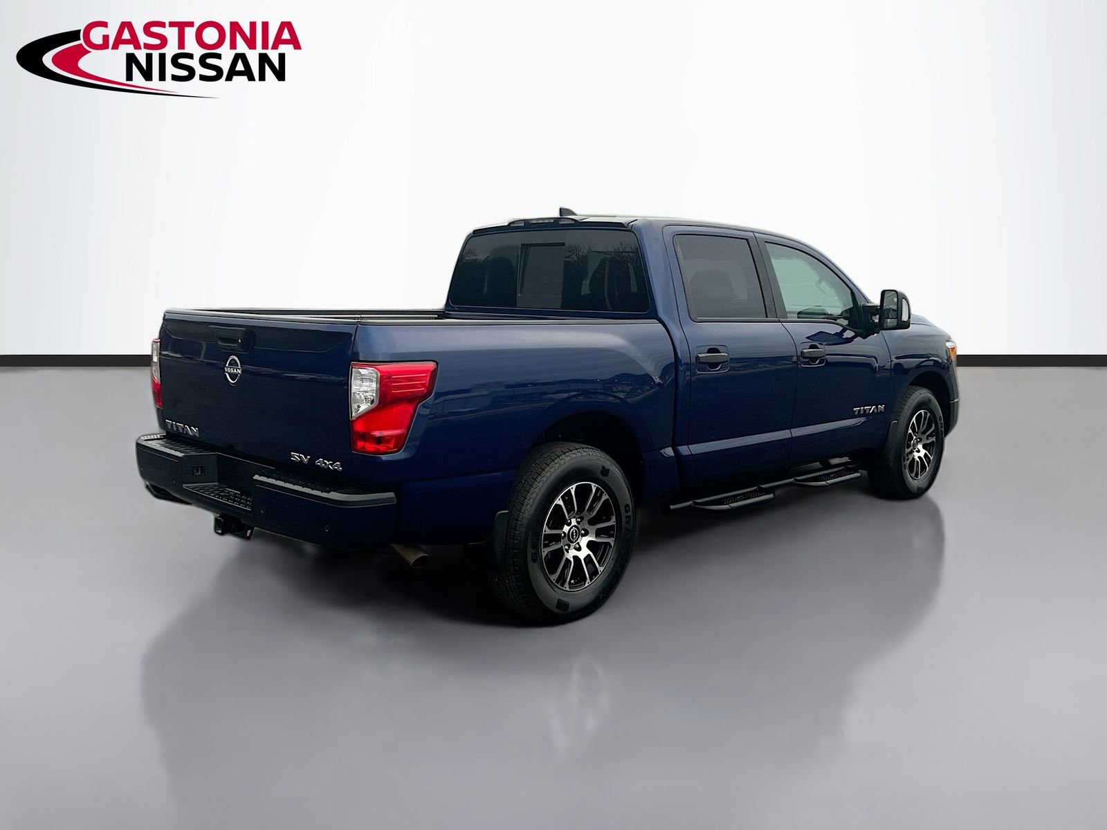 Used 2024 Nissan Titan SV w/ SV Convenience Package image 9