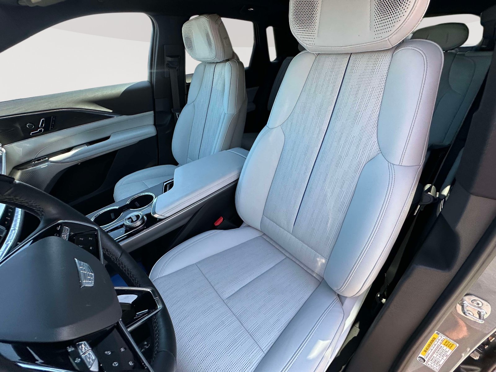 Certified 2024 Cadillac Lyriq Sport w/ LPO, Floor Liner Package AWD/4WD image 22