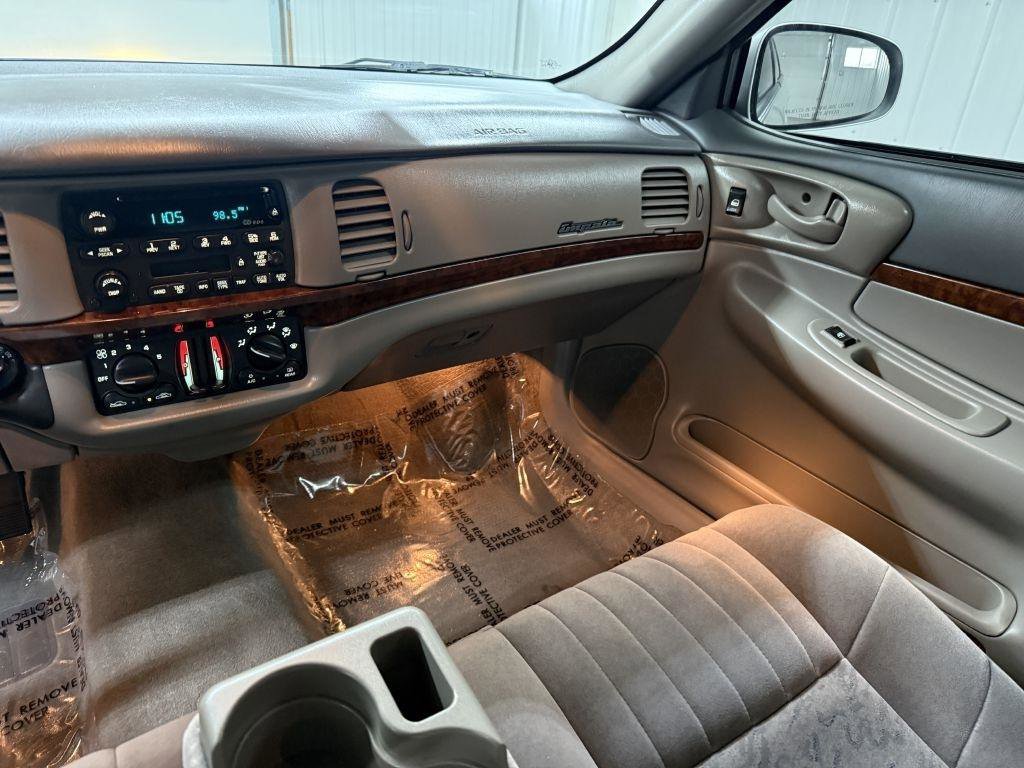 Used 2003 Chevrolet Impala Sedan w/ Preferred Equipment Group image 21