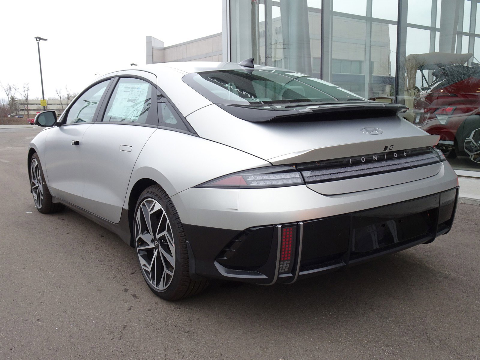 New 2024 Hyundai Ioniq 6 SEL image 3