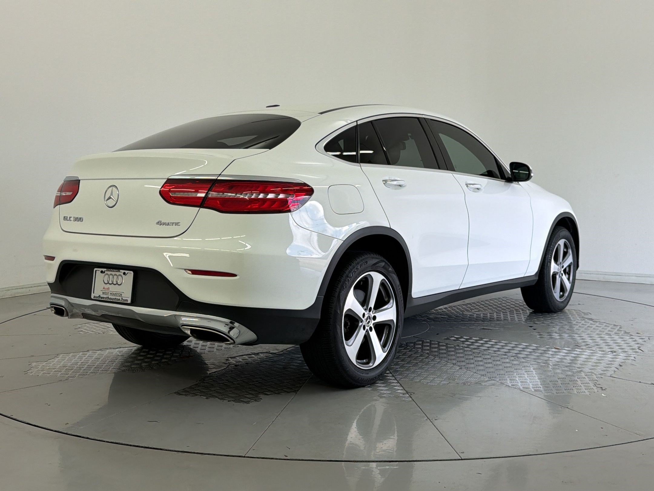 Used 2018 Mercedes-Benz GLC 300 4MATIC Coupe image 9
