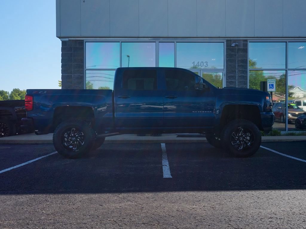Used 2018 Chevrolet Silverado 1500 LT w/ All Star Edition AWD/4WD image 2