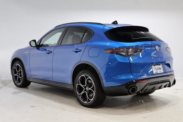 Used 2024 Alfa Romeo Stelvio Veloce AWD/4WD image 5