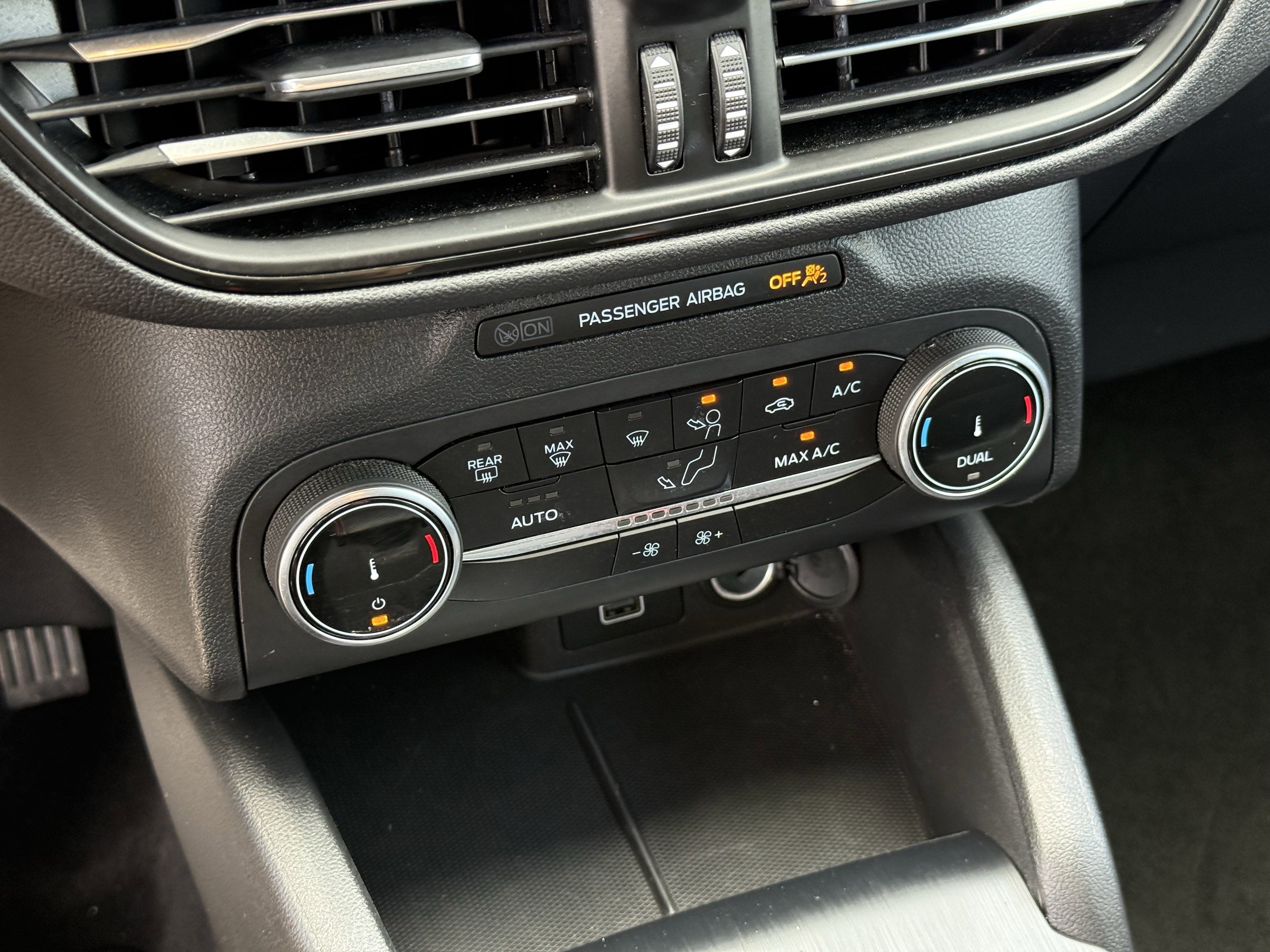 Used 2025 Ford Escape ST-Line image 23