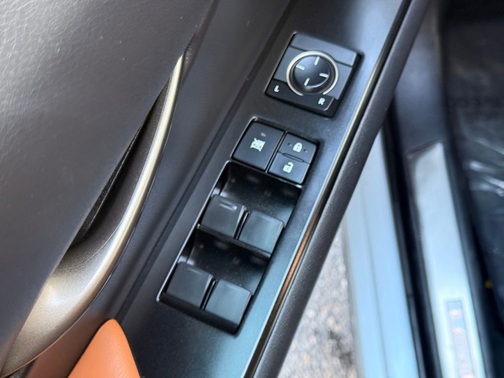 Certified 2022 Lexus UX 200 UX 200 5-DR SUV image 29