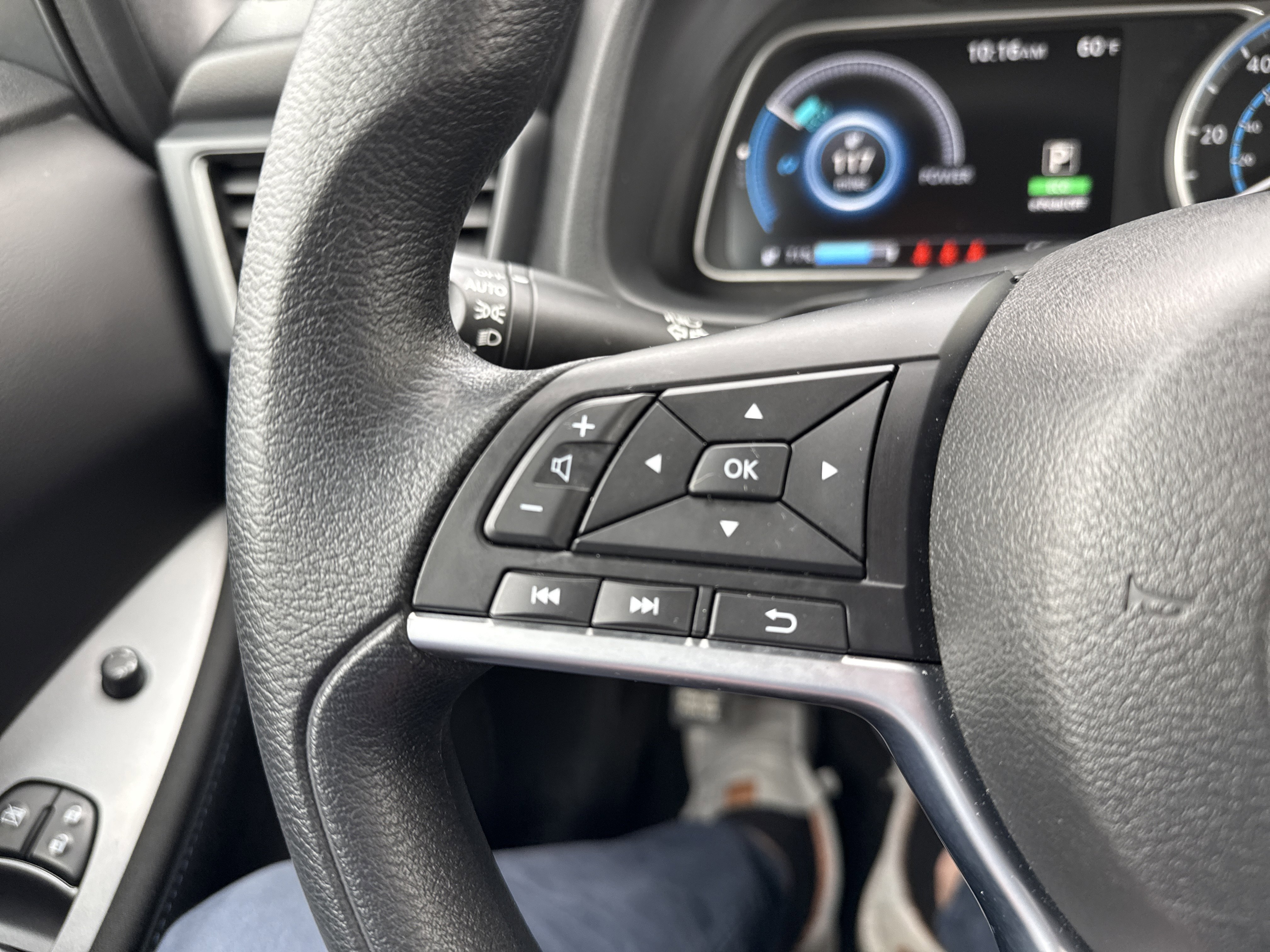 Certified 2024 Nissan Leaf S image 20