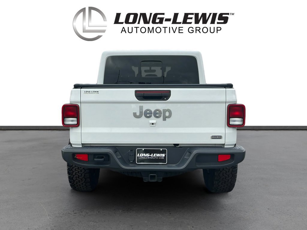 Used 2023 Jeep Gladiator Overland w/ Trailer Tow Package AWD/4WD image 5