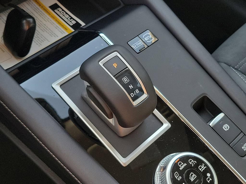 New 2026 Nissan Rogue SL AWD/4WD image 9