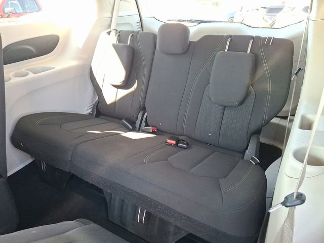 Used 2020 Chrysler Voyager LX w/ Cold Weather Group image 11