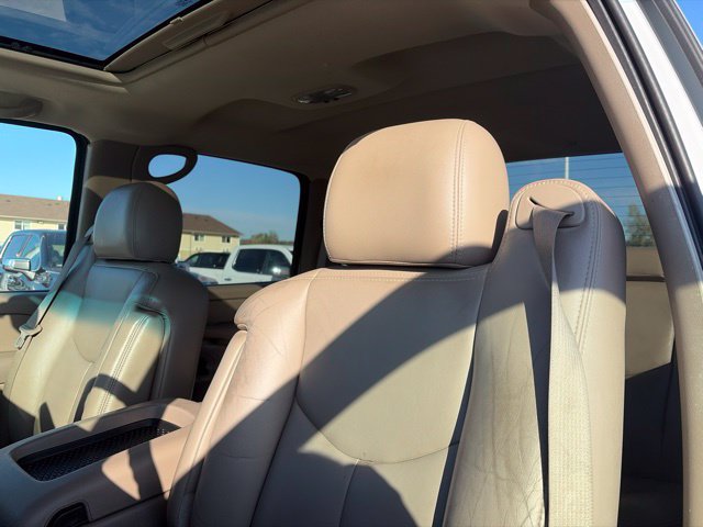 Used 2007 GMC Sierra 2500 SLT w/ Heavy-Duty Power Package RWD image 16