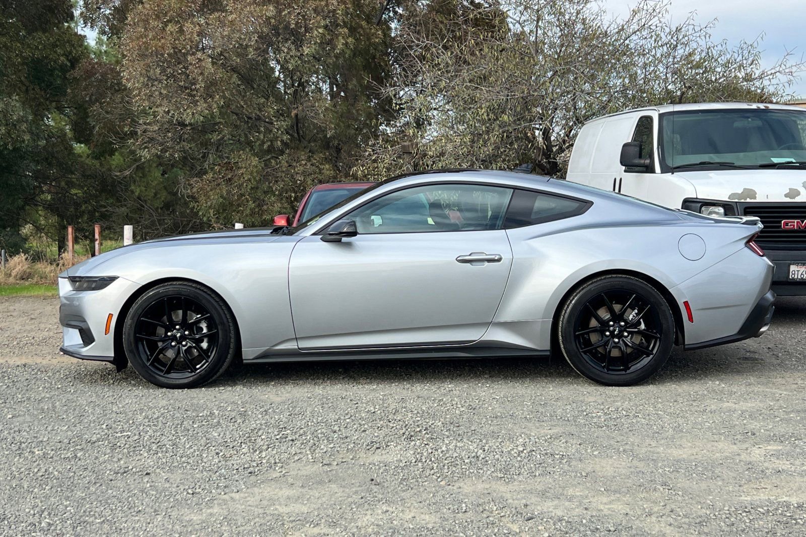 Used 2025 Ford Mustang EcoBoost image 7