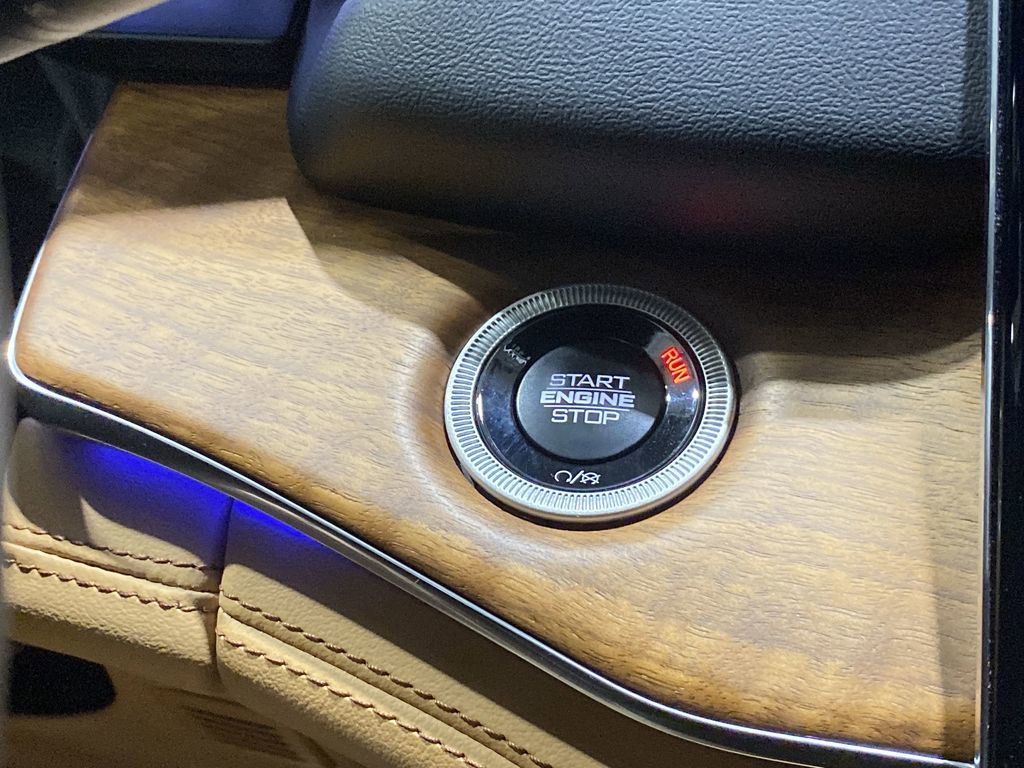 Used 2025 Jeep Grand Cherokee L Summit image 14