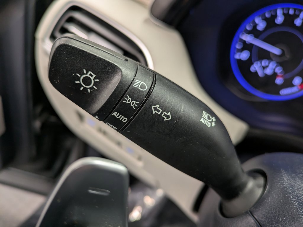 Used 2022 Hyundai Palisade SEL w/ 8P Bench Seat Package image 16