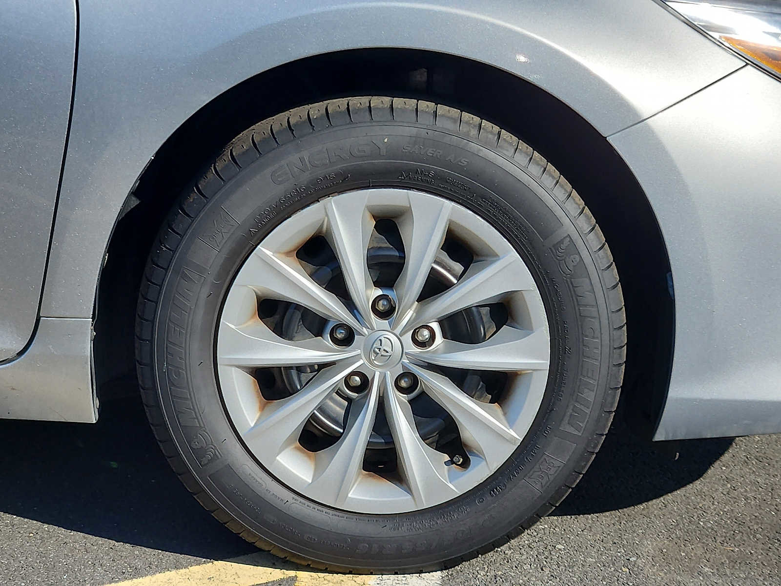 Used 2017 Toyota Camry LE FWD image 14
