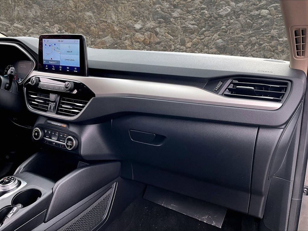 Used 2020 Ford Escape SEL image 13