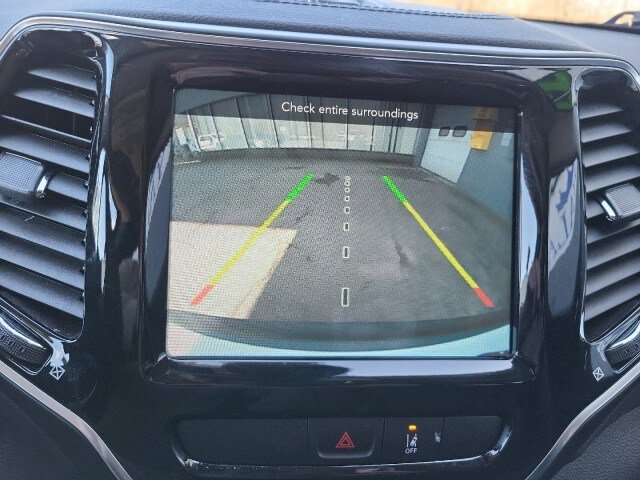 Used 2022 Jeep Cherokee Limited image 15