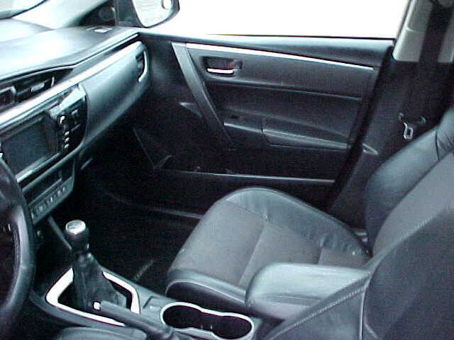 Used 2015 Toyota Corolla S image 31