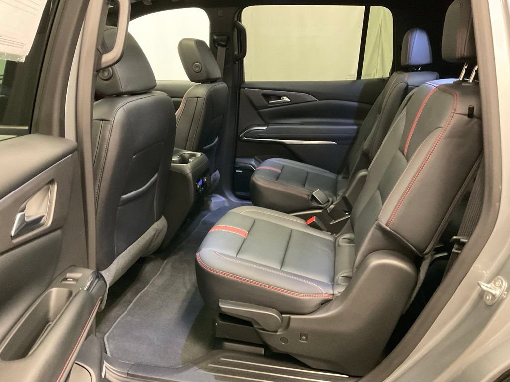 Used 2026 Chevrolet Traverse RS AWD/4WD image 33