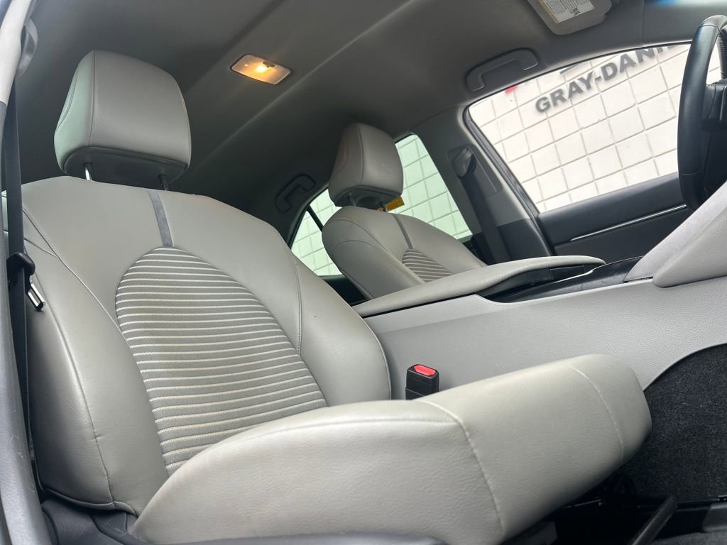 Used 2018 Toyota Camry SE image 46