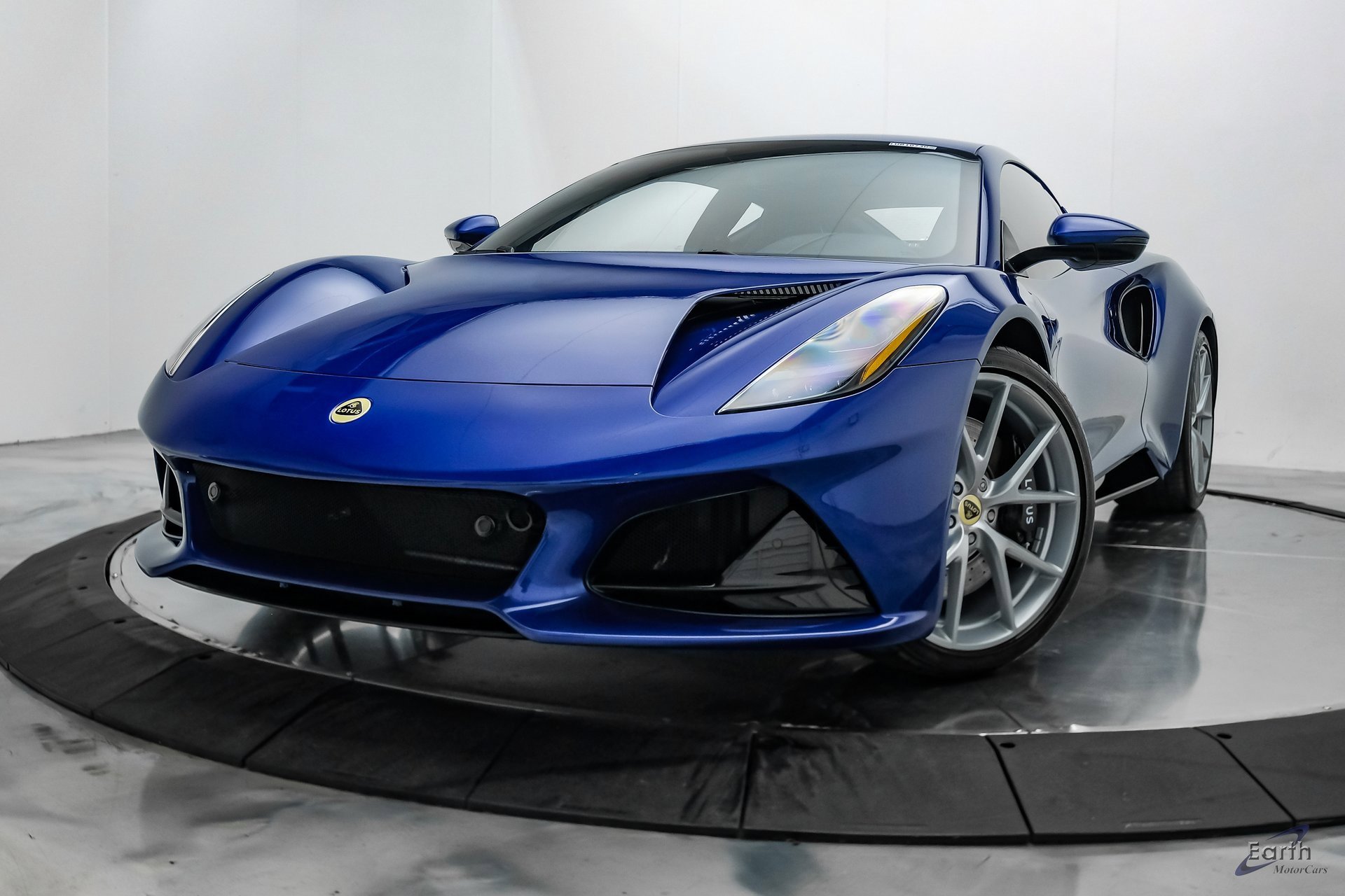 New 2025 Lotus Emira image 3