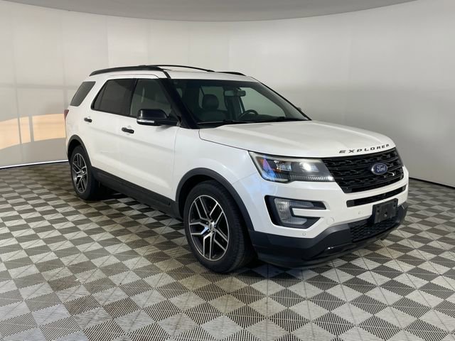 Used 2016 Ford Explorer Sport w/ Equipment Group 401A image 17