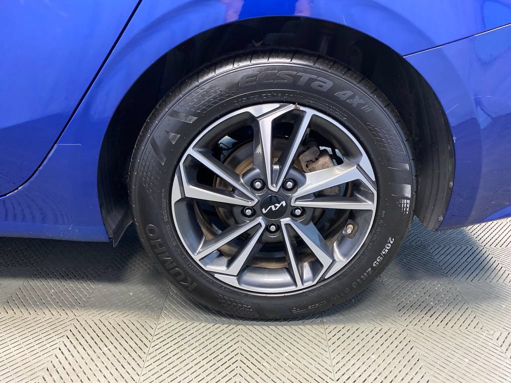 Used 2024 Kia Forte LXS FWD image 29