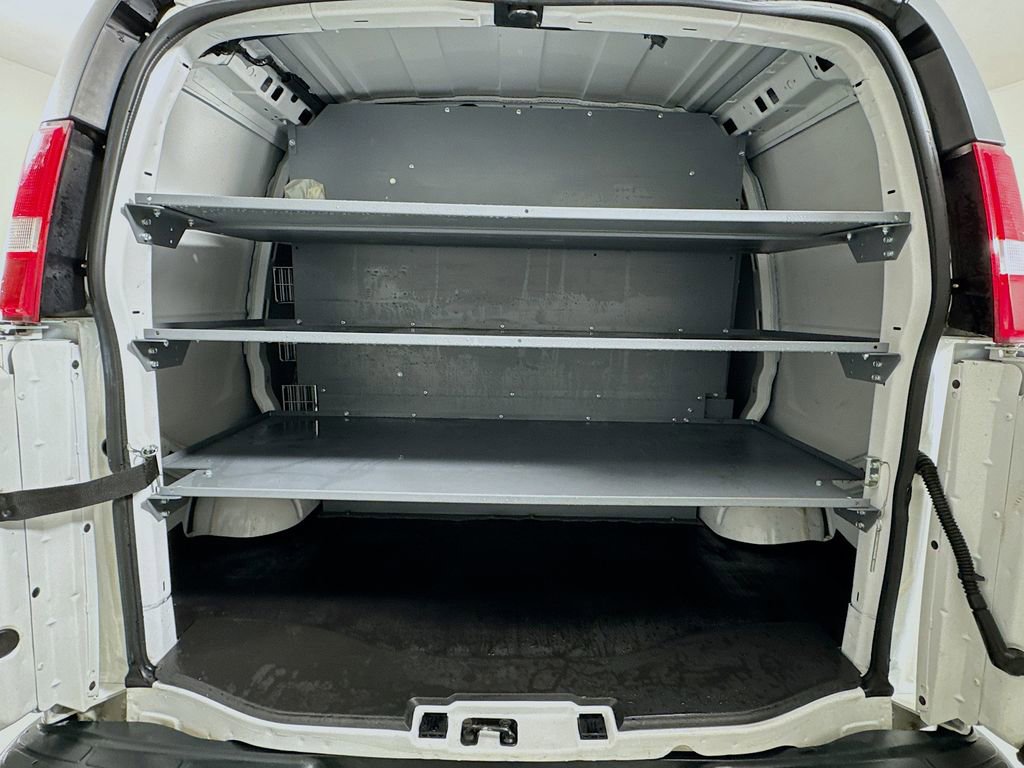 Used 2020 Chevrolet Express 2500 RWD image 7