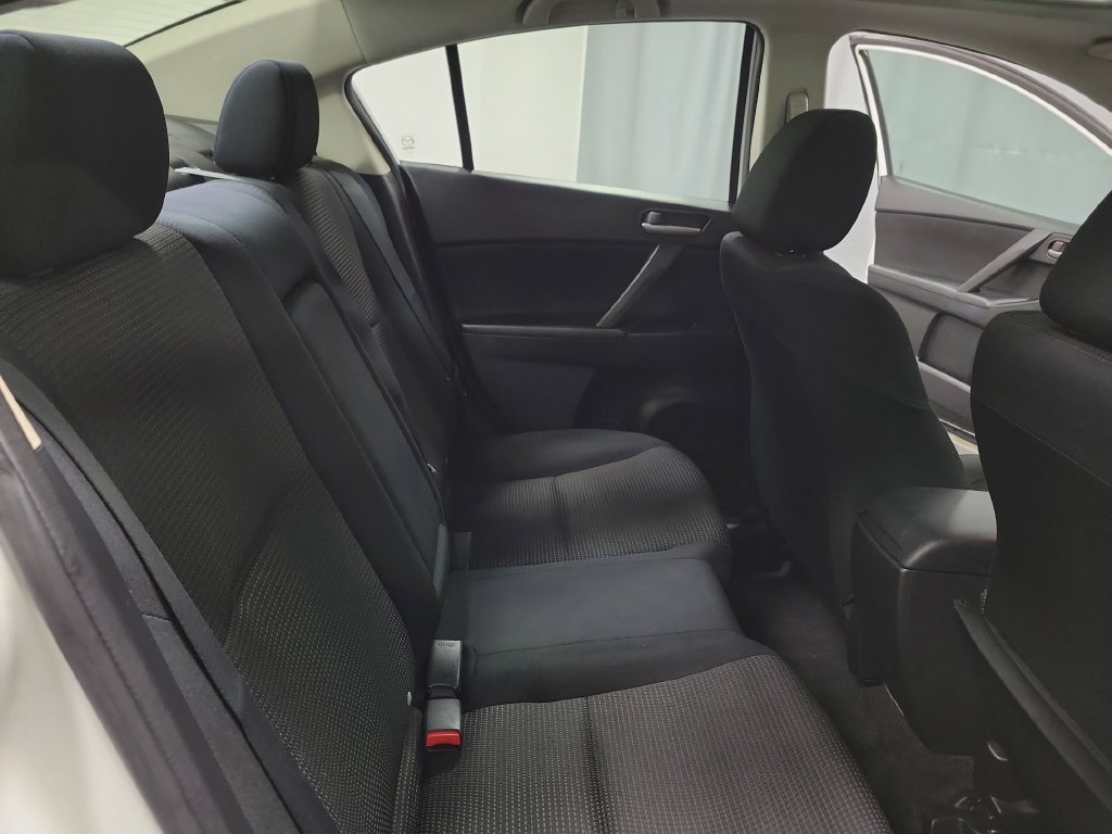 Used 2012 MAZDA MAZDA3 i Touring FWD image 31
