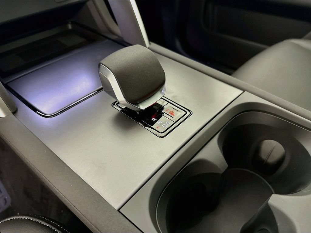 New 2026 Land Rover Discovery Sport Landmark AWD/4WD image 17
