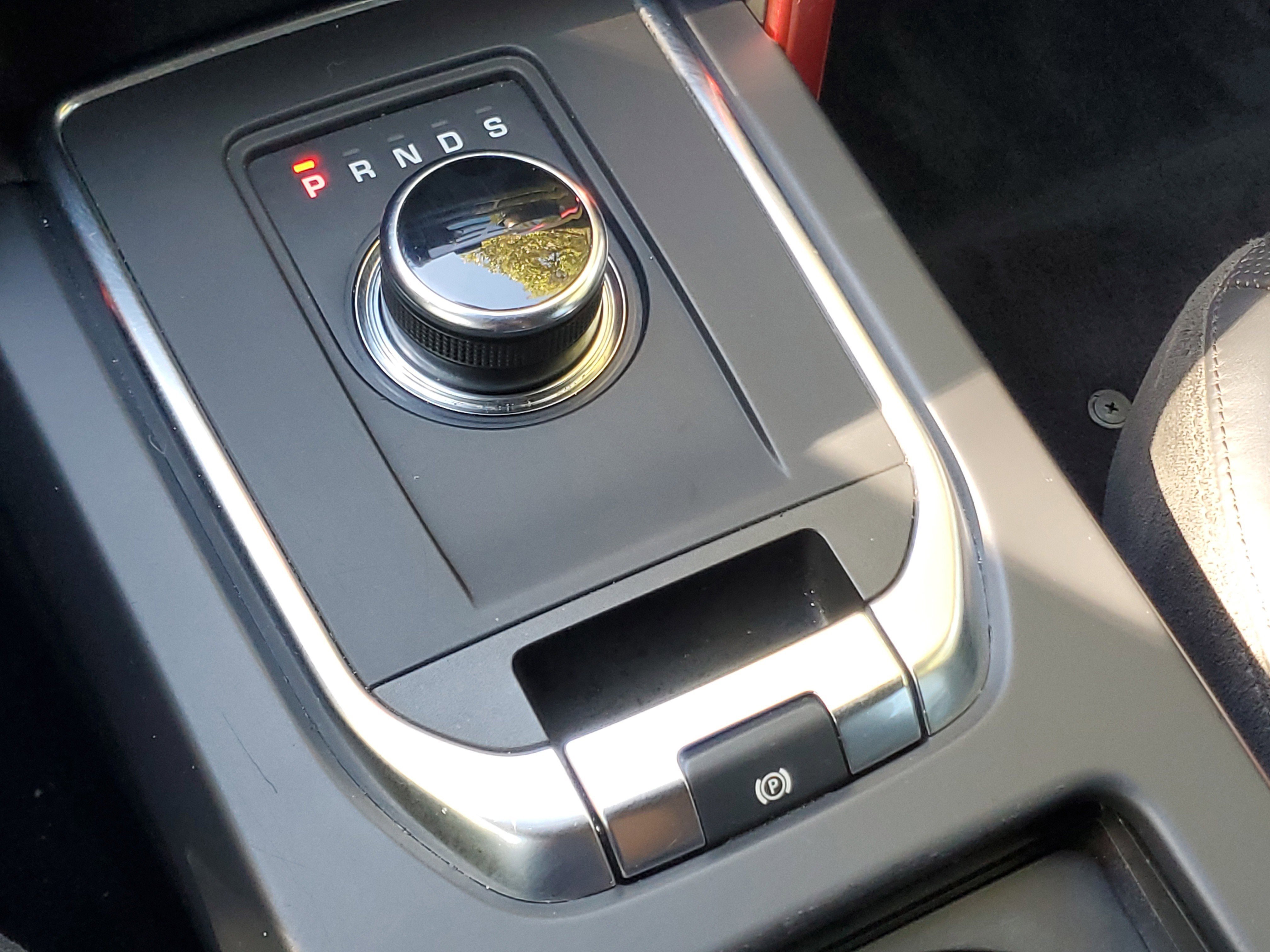 Used 2019 Land Rover Discovery Sport HSE image 28