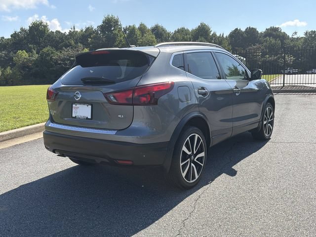 Used 2018 Nissan Rogue Sport SL FWD image 3