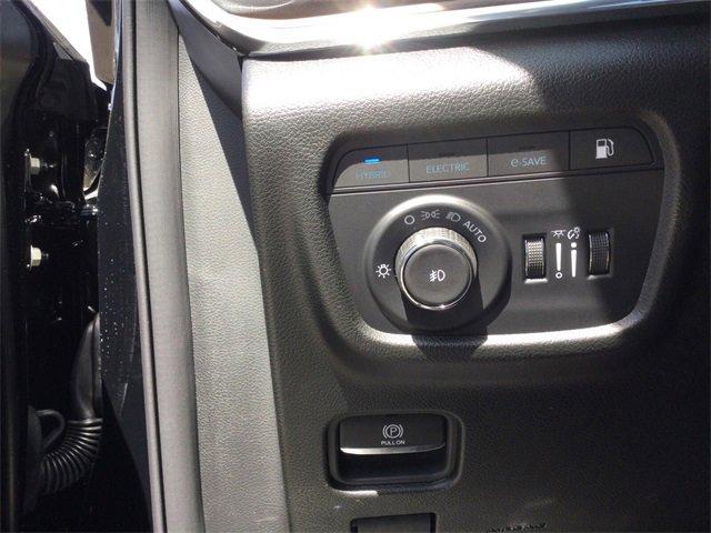 New 2023 Jeep Grand Cherokee Summit w/ Advanced Protech Group IV image 12