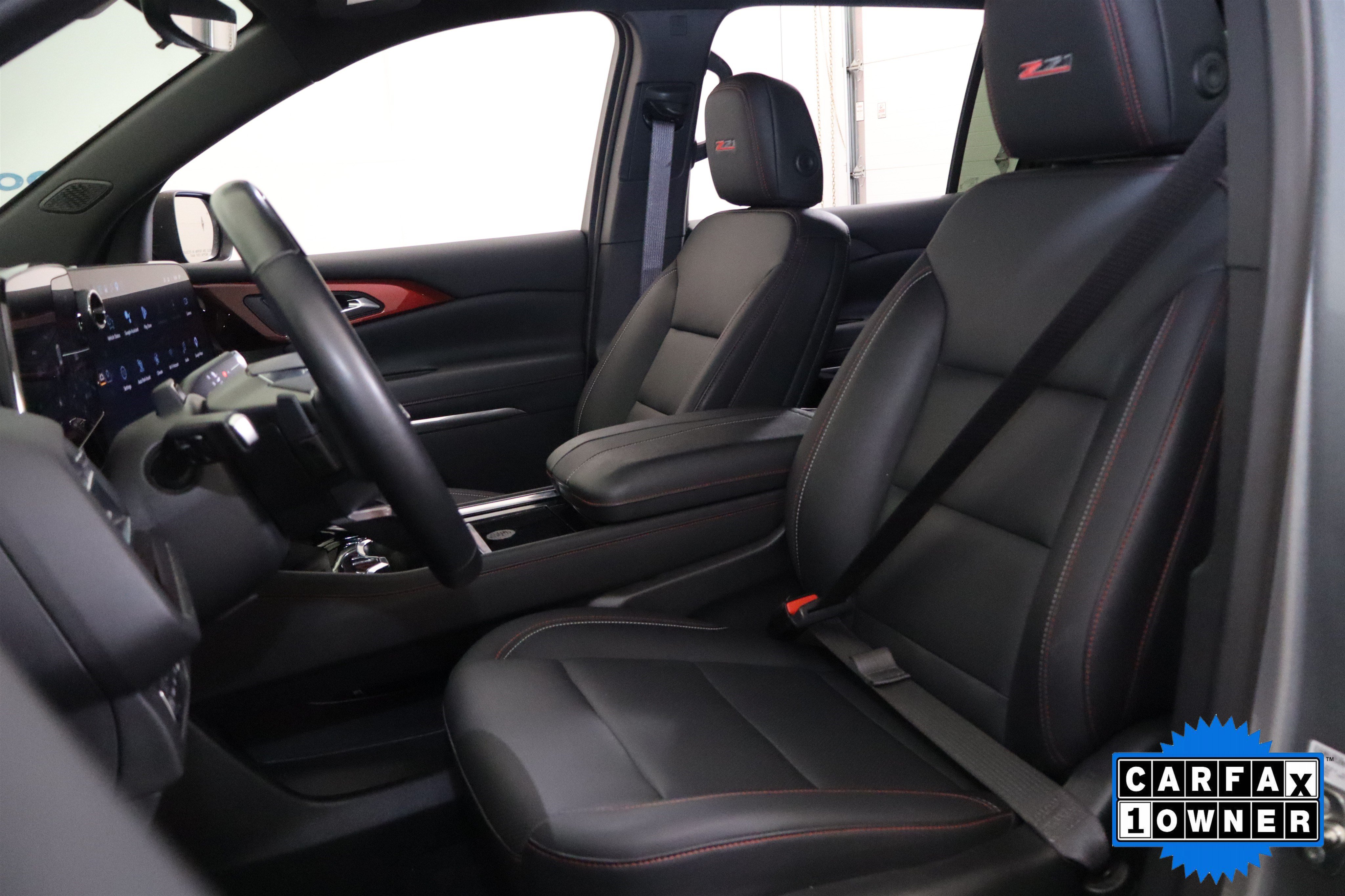 Used 2024 Chevrolet Traverse Z71 w/ Enhanced Driving Package AWD/4WD image 23