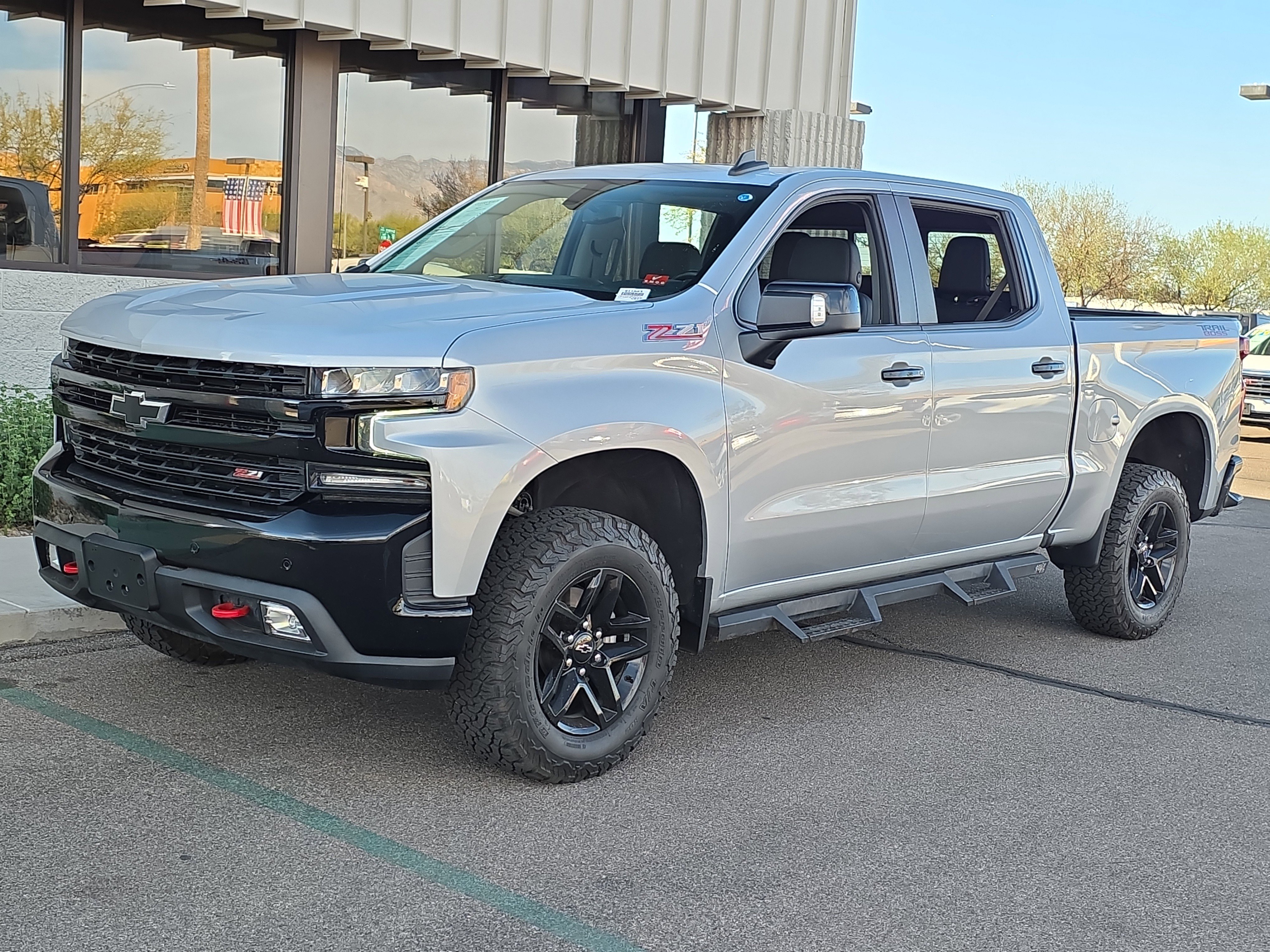 Used 2021 Chevrolet Silverado 1500 LT Trail Boss w/ Convenience Package II image 3