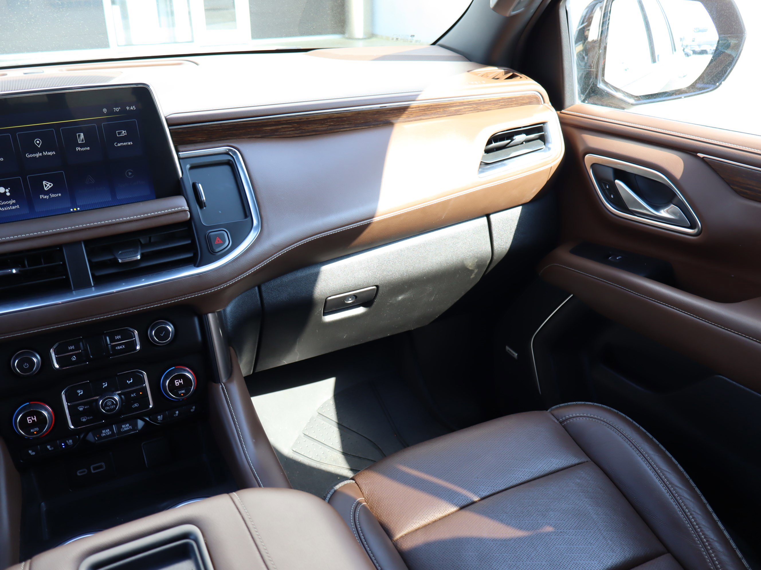 Used 2024 Chevrolet Tahoe High Country w/ Premium Package AWD/4WD image 15