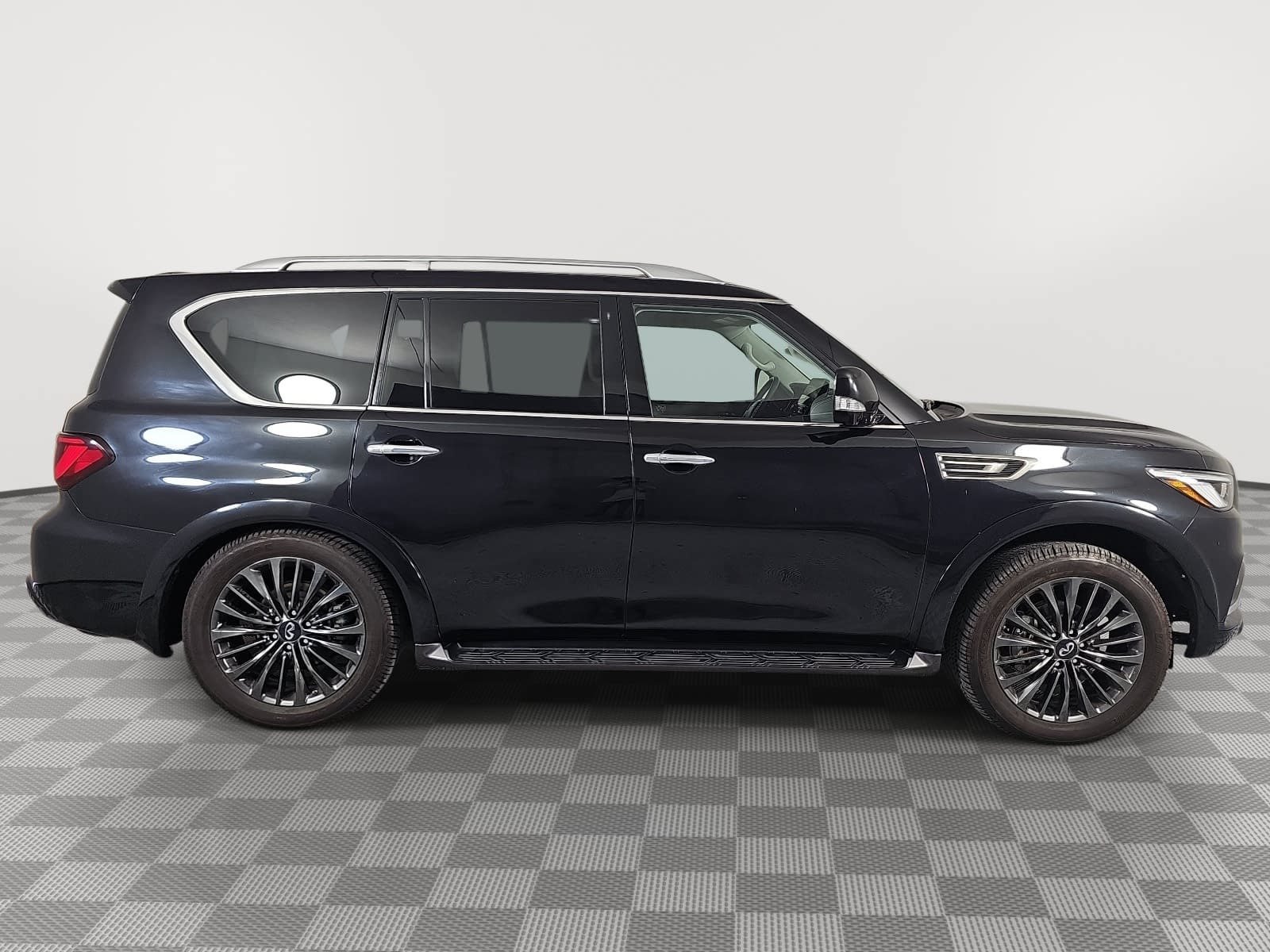 Used 2023 INFINITI QX80 Premium Select w/ Cargo Package AWD/4WD image 9