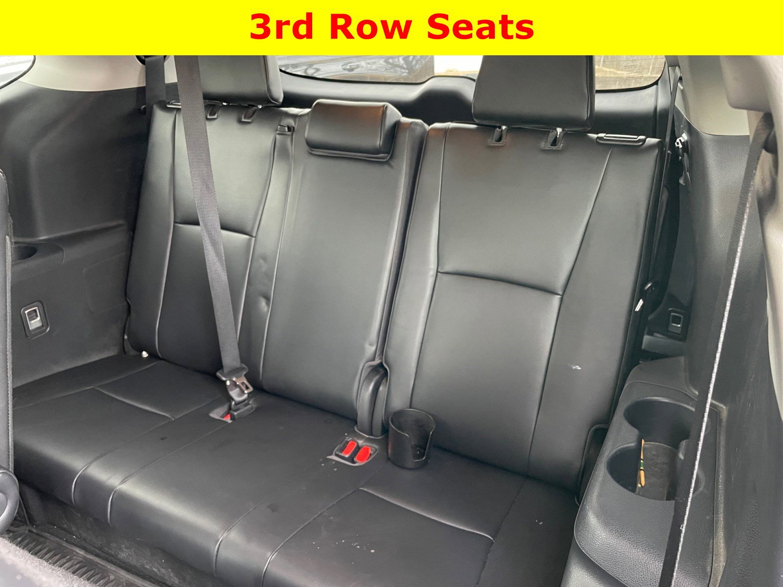Used 2022 Toyota Highlander XLE AWD/4WD image 15