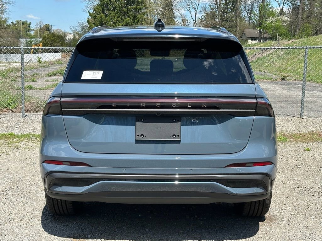 New 2026 Lincoln Nautilus Reserve w/ Jet Appearance Package AWD/4WD image 4
