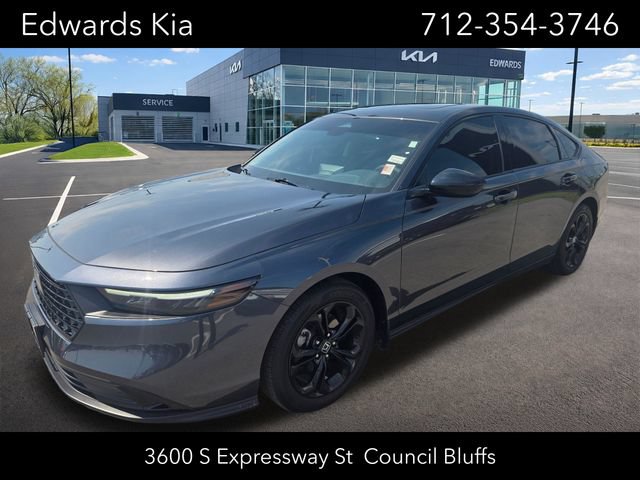 Used 2025 Honda Accord SE image 1