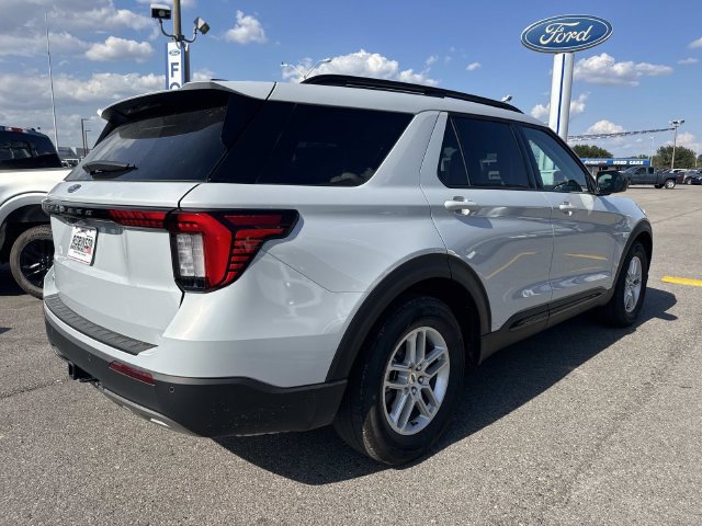 New 2026 Ford Explorer Active w/ Active Comfort Package RWD image 5