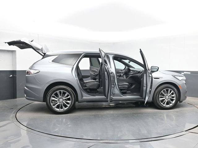 Used 2024 Buick Enclave Avenir w/ Avenir Technology Package AWD/4WD image 53