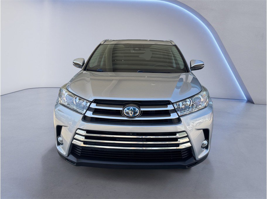 Used 2017 Toyota Highlander Limited Platinum AWD/4WD image 2