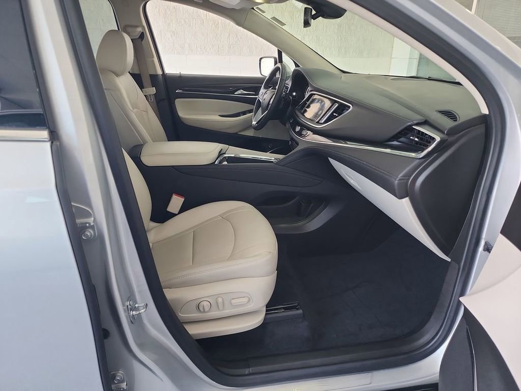 Certified 2022 Buick Enclave Essence w/ Sport Touring Edition image 26
