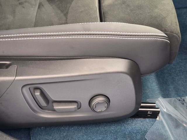 Certified 2023 Volvo C40 P8 Recharge Plus image 23